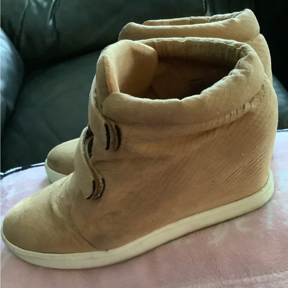 LOWEST🌺 Coconuts by Matisse Sz9.5 Camel GENUINE SUEDE UPPERS High Top Sneakers - Picture 4 of 14